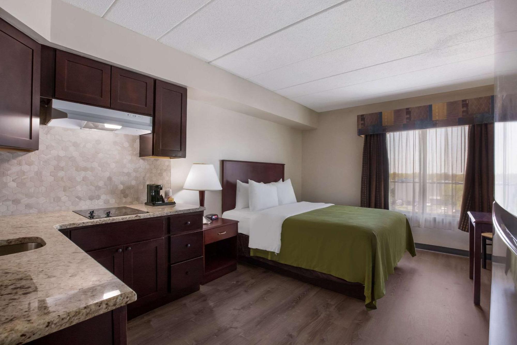 Quality Inn Near Princeton Lawrence Exterior foto